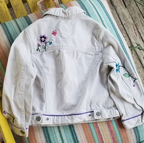 Gap little girl's embroidered jacket, sz XS. Fit my 5 year old perfectly. - Picture 2 of 6